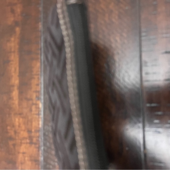 Kate Spade , Coach & Tignanello Beige Clutch and Black Wristlet Set - Picture 7 of 10